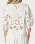Fia Embroidery Bluse White fra Neo Noir, hvid broderet bluse